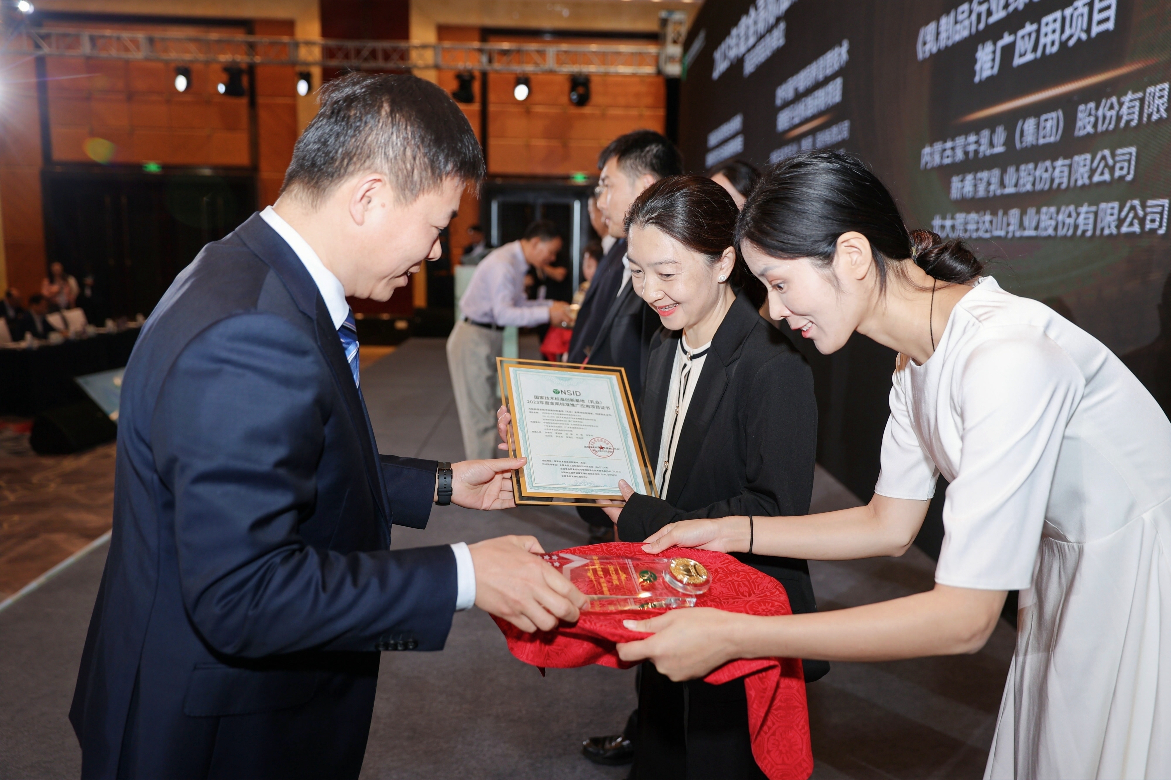 熱烈祝賀北京陸橋榮獲“2023年度金鬲創(chuàng)新項目獎”